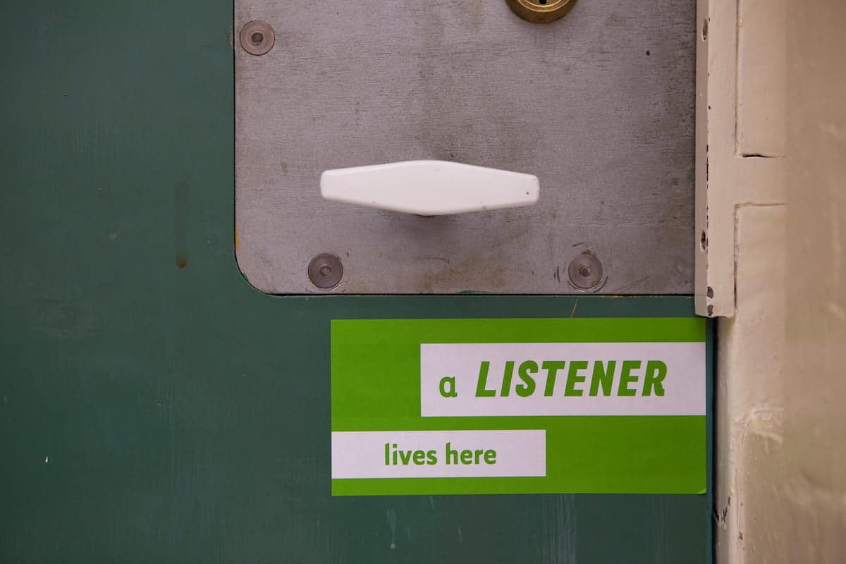 Listener lives here